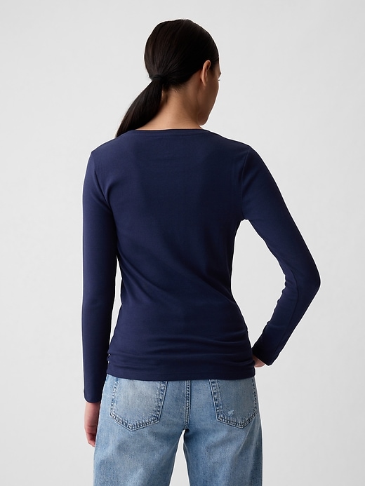 modernes rundhals-t-shirt