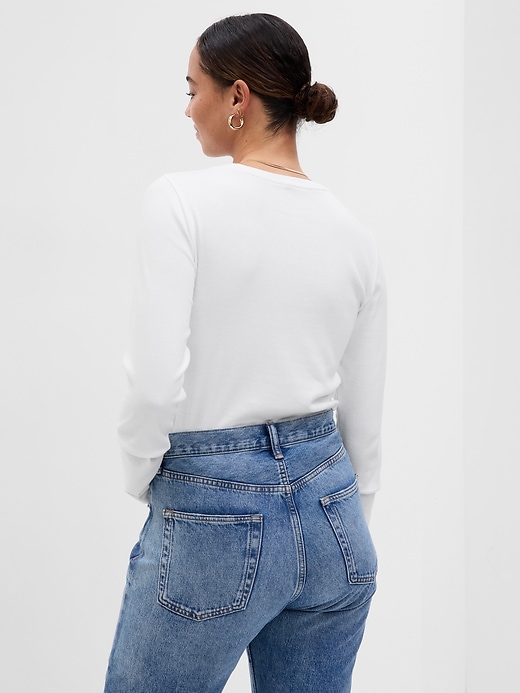 modernes rundhals-t-shirt