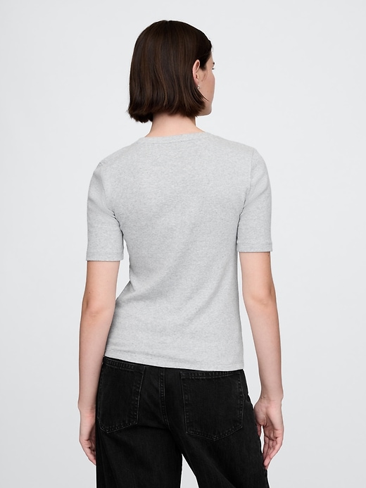 modernes rundhals-t-shirt