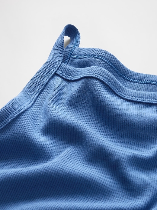 modernes tanktop mit schürzenkragen