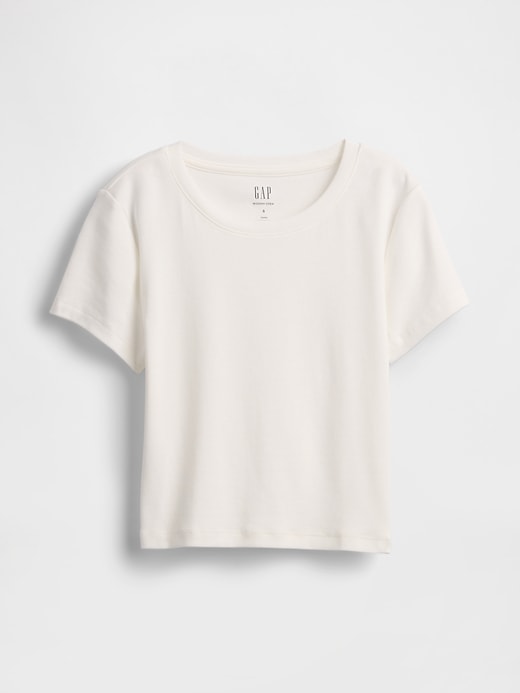 modernes crop-t-shirt