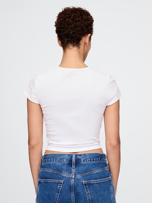 crop-t-shirt mit grafikprint