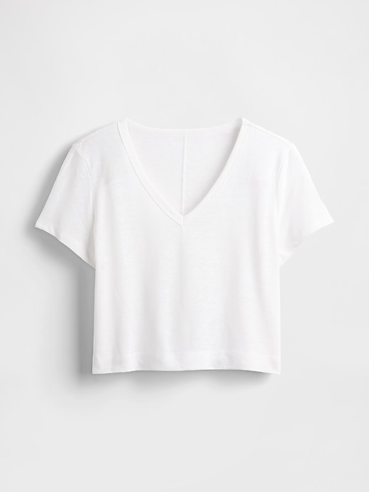 crop-t-shirt aus leinenmischgewebe mit v-ausschnitt