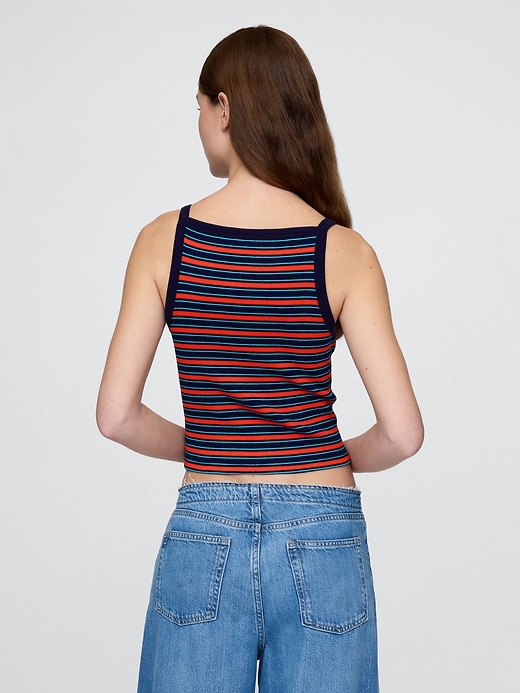 modernes bauchfreies tanktop mit schürzenkragen