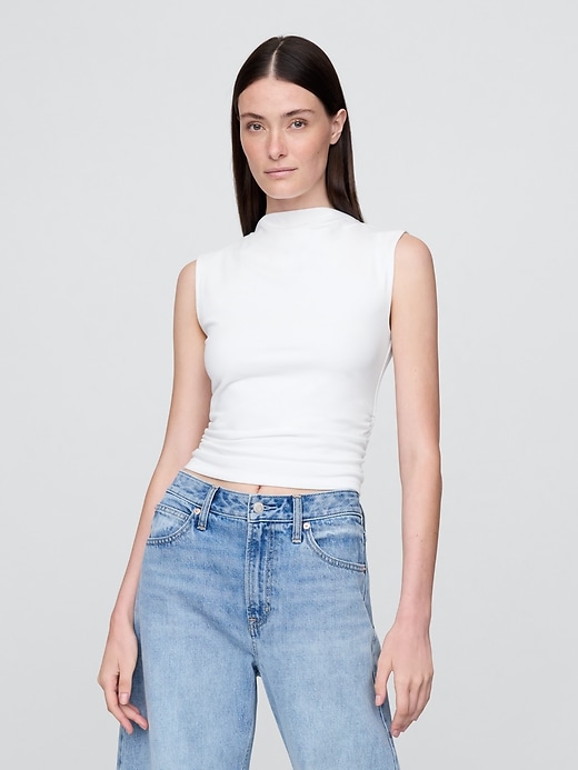 modernes gerafftes crop-top mit stehkragen