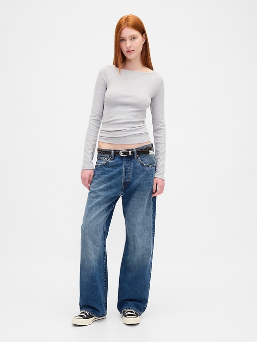 modernes t-shirt mit bootsausschnitt