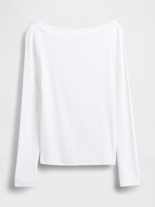 modernes t-shirt mit bootsausschnitt