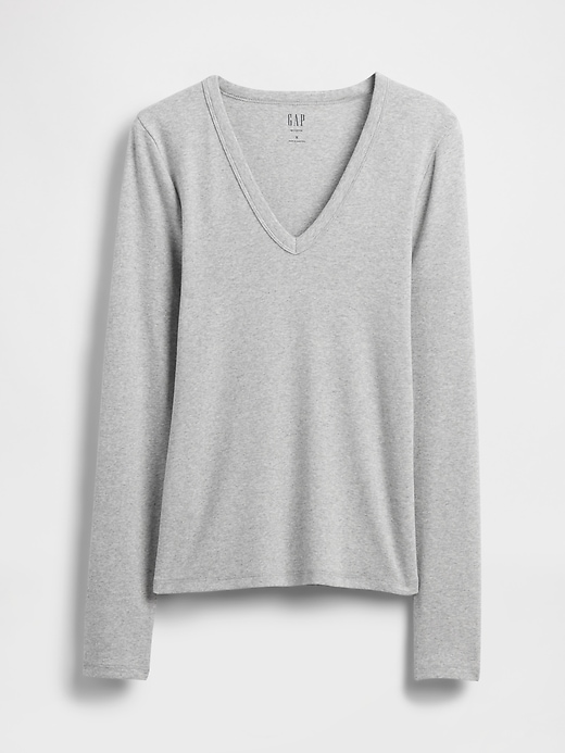 modernes t-shirt mit v-ausschnitt