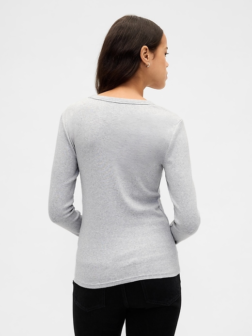 modernes rundhals-t-shirt