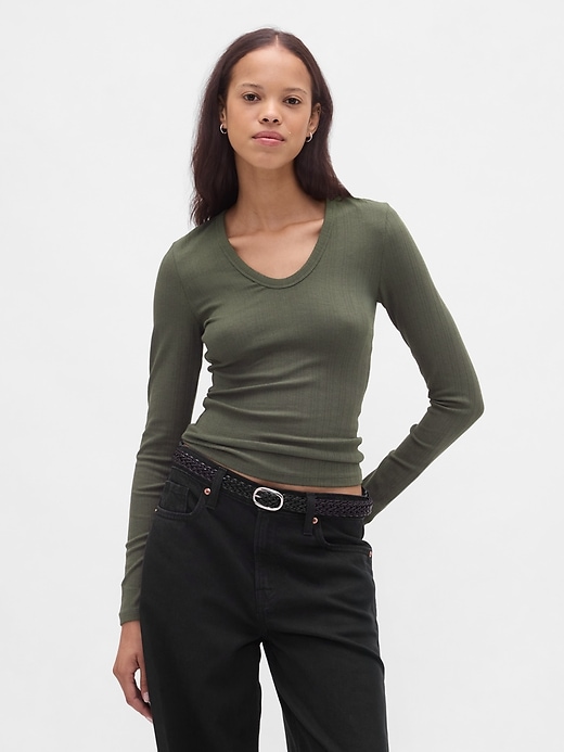 transparentes modernes rippstrick-t-shirt