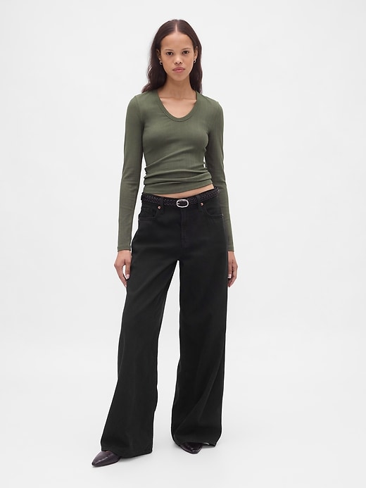 transparentes modernes rippstrick-t-shirt