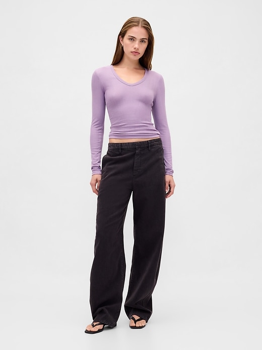 transparentes modernes rippstrick-t-shirt