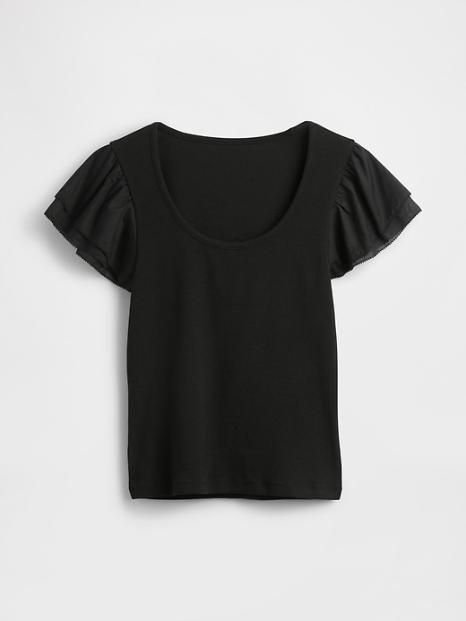 modernes crop-t-shirt mit rüschen und puffärmeln