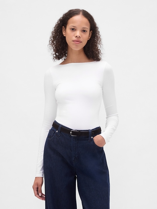 feingestricktes jersey-t-shirt mit u-boot-ausschnitt und offenem rücken