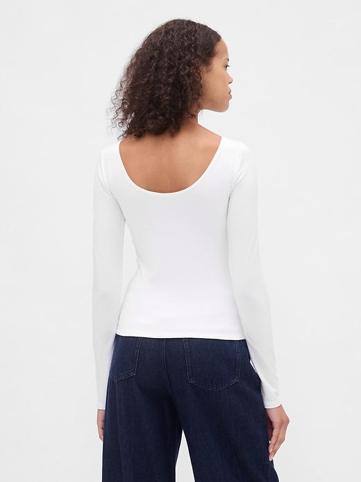 feingestricktes jersey-t-shirt mit u-boot-ausschnitt und offenem rücken
