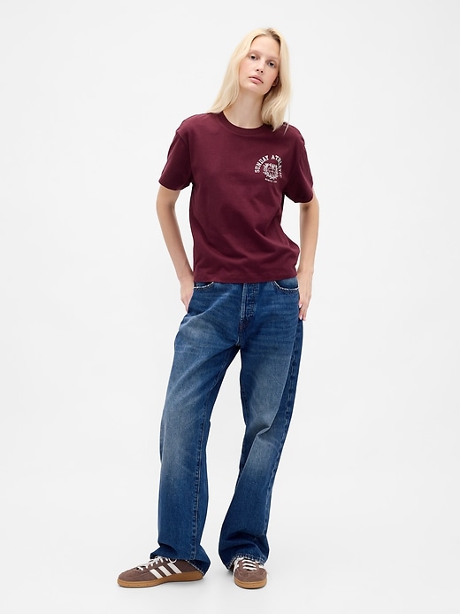 lässiges t-shirt mit grafiklogo