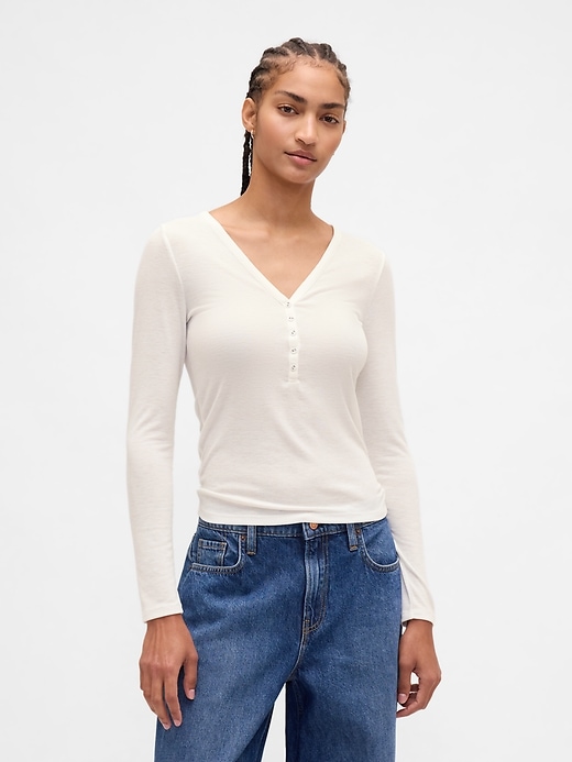 henley-t-shirt mit transparentem rippstrick