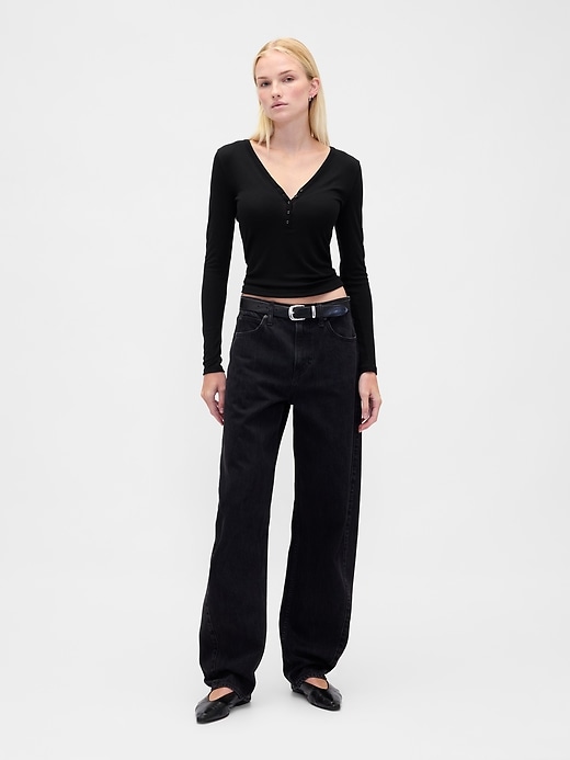henley-t-shirt mit transparentem rippstrick