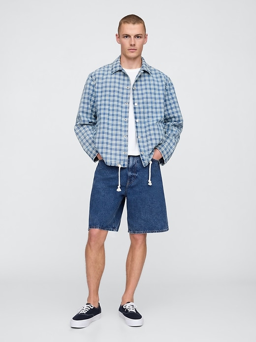lässige jeansshorts aus den 90ern