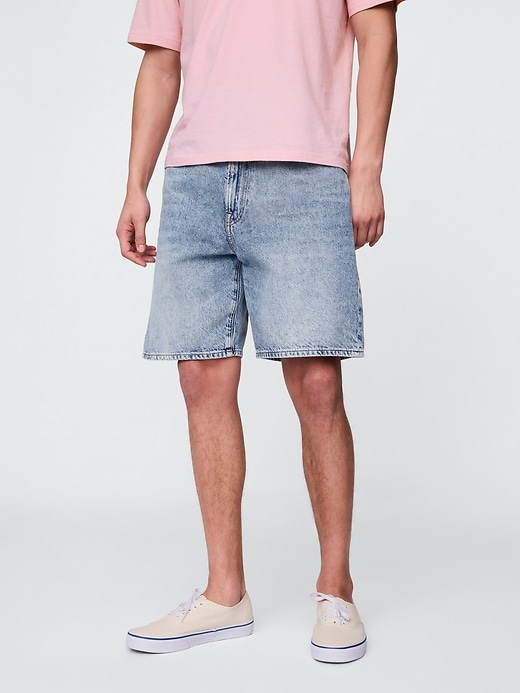 lässige jeansshorts aus den 90ern