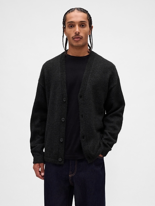 flauschiger lässiger crop-cardigan