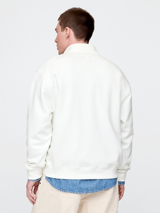 schwergewichtiger pullover mit arch-logo