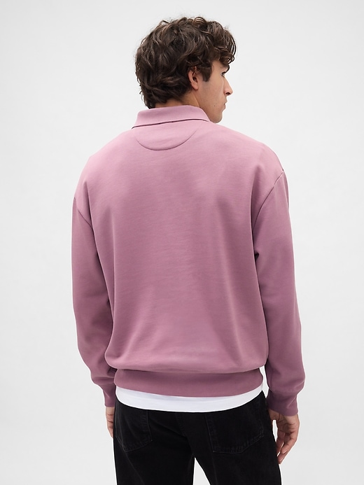 schweres übergroßes polo-sweatshirt