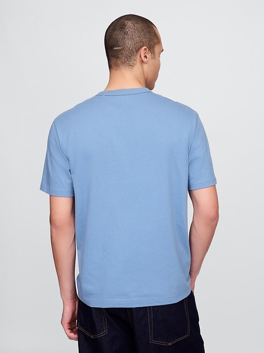 gap sport logo t-shirt