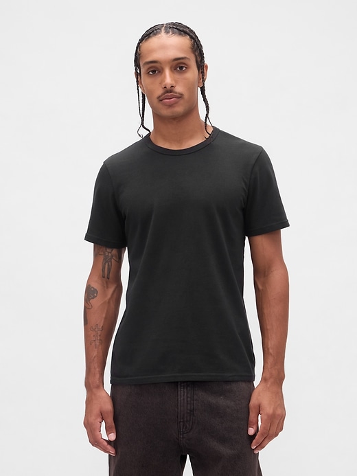schmal geschnittenes t-shirt