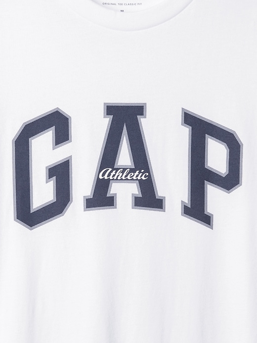 gap arch logo t-shirt