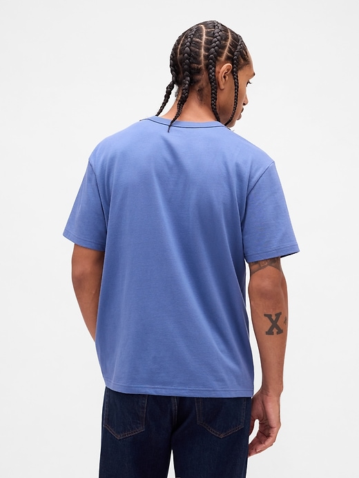 gap arch logo t-shirt