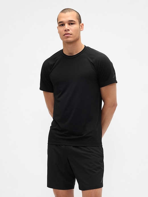 gapfit performance-t-shirt