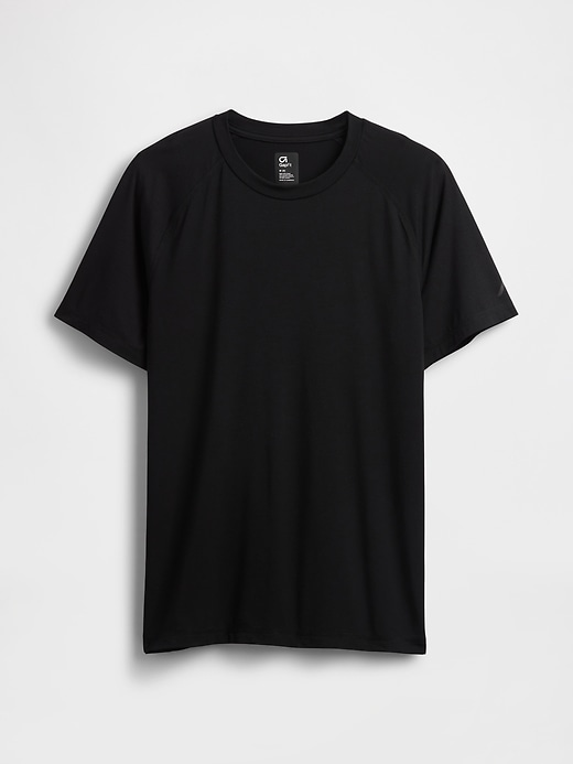 gapfit performance-t-shirt