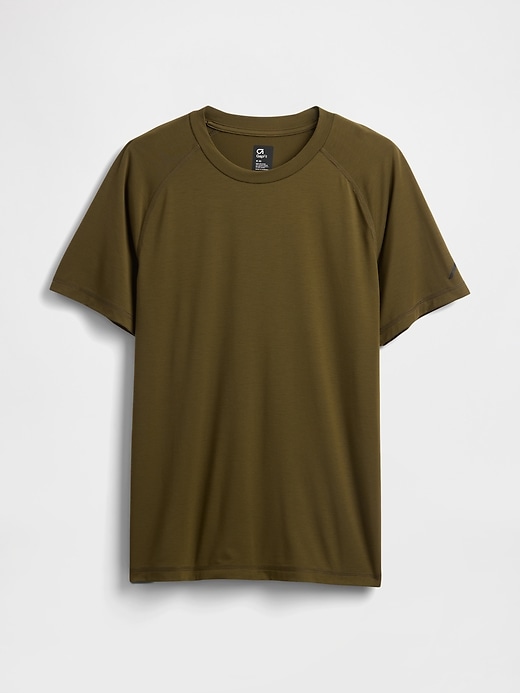 gapfit performance-t-shirt
