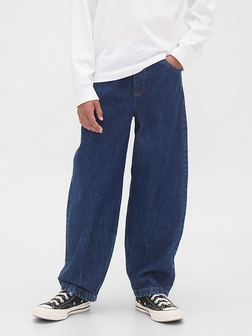 kinder-jeans mit lockerem schmal zulaufendem bein