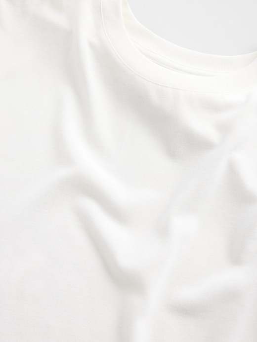 Übergroßes pyjama-t-shirt aus recycelten materialien für kinder
