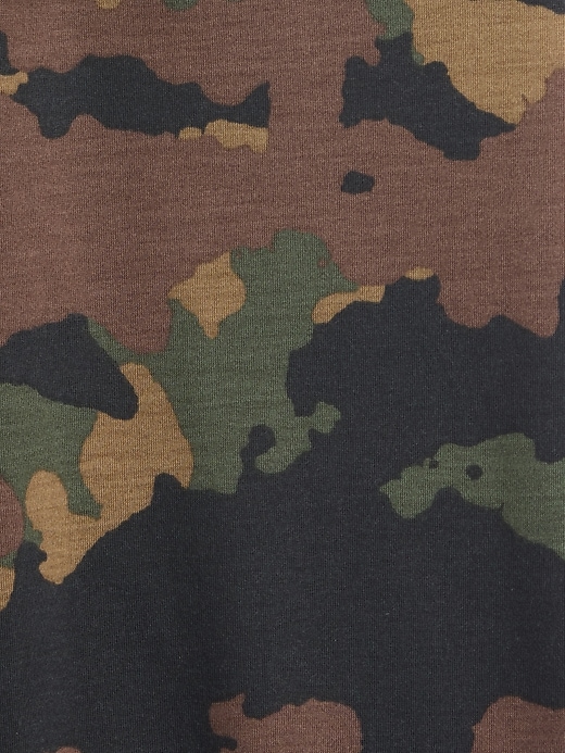 kinder-pyjama-jogging-set aus recyceltem camouflage-material