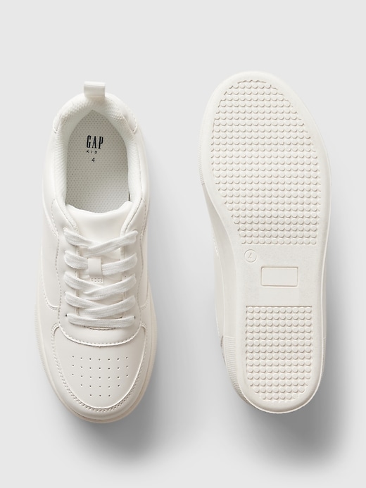 klassische kinder-sneaker