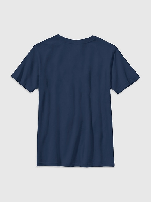 kinder-t-shirt mit hai-motiv