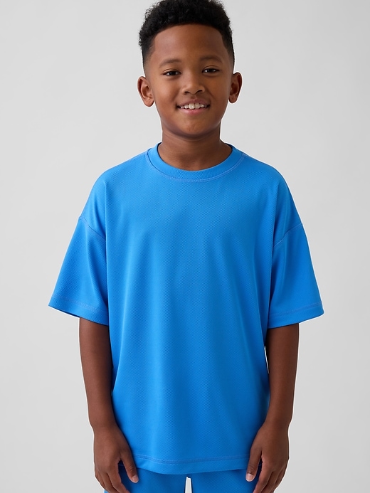 gapfit tech t-shirt für kinder aus recyceltem mesh