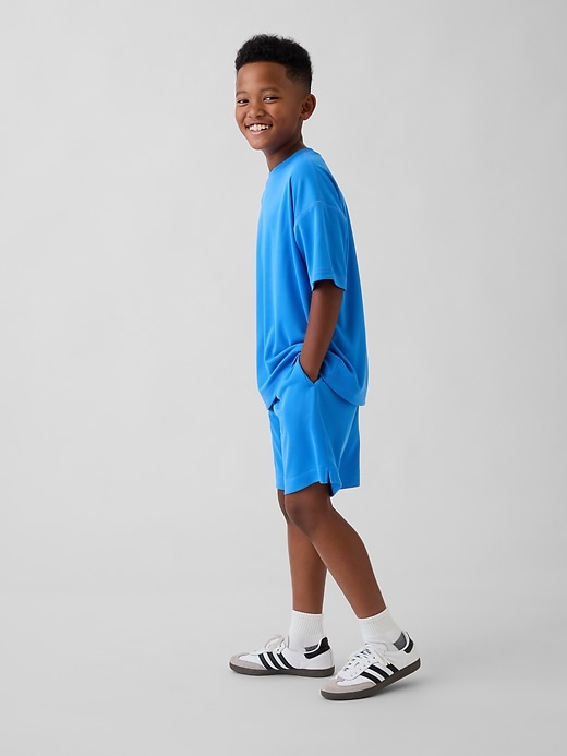 gapfit tech t-shirt für kinder aus recyceltem mesh