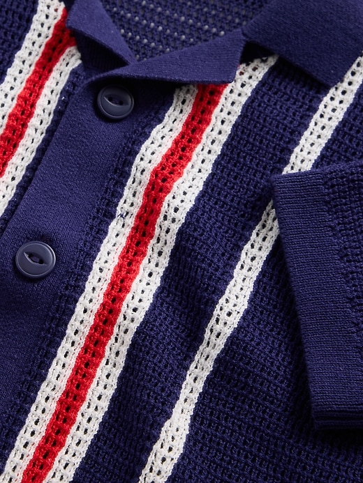 baby- und kleinkind-pullover mit bordürenstreifen