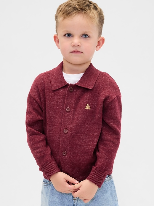 baby- und kleinkindpullover mit kragen und knopfleiste