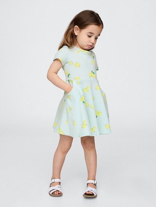 baby- und kleinkind-drehkleid zum kombinieren