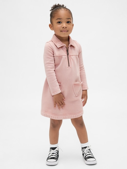 vintage-kleid für babys und kleinkinder mit weichem herzchen und tasche