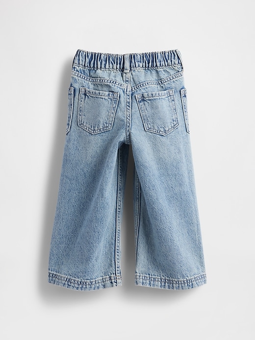 baby- und kleinkind-jeans zum hineinschlüpfen locker sitzend und mit weitem bein