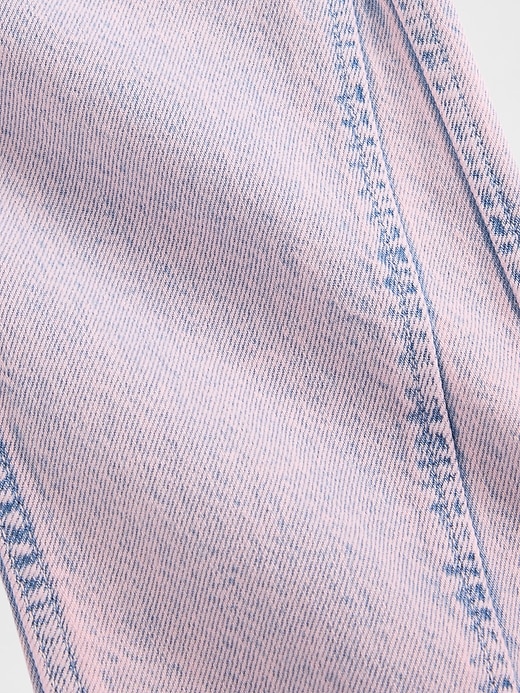 baby- und kleinkind-jeans zum hineinschlüpfen locker sitzend und mit weitem bein