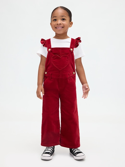 baby- und kleinkind-overall aus samt mit herzchen