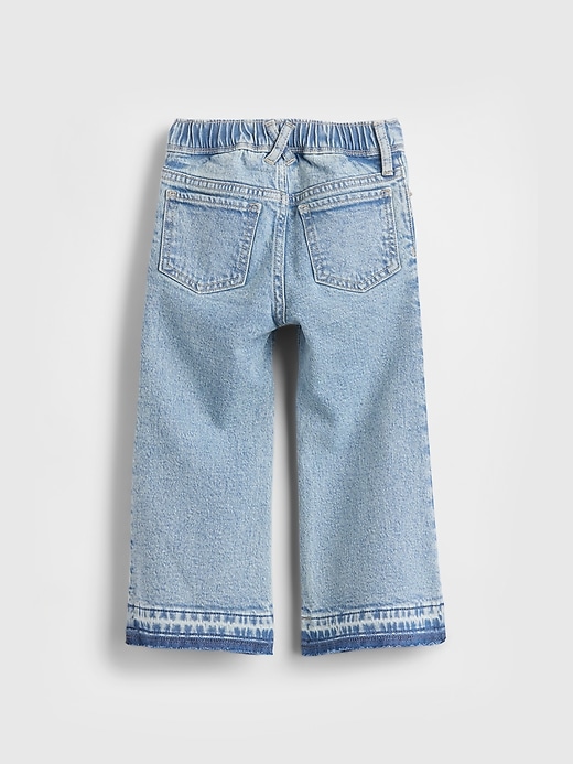 baby- und kleinkind-jeans mit lockerem schlag