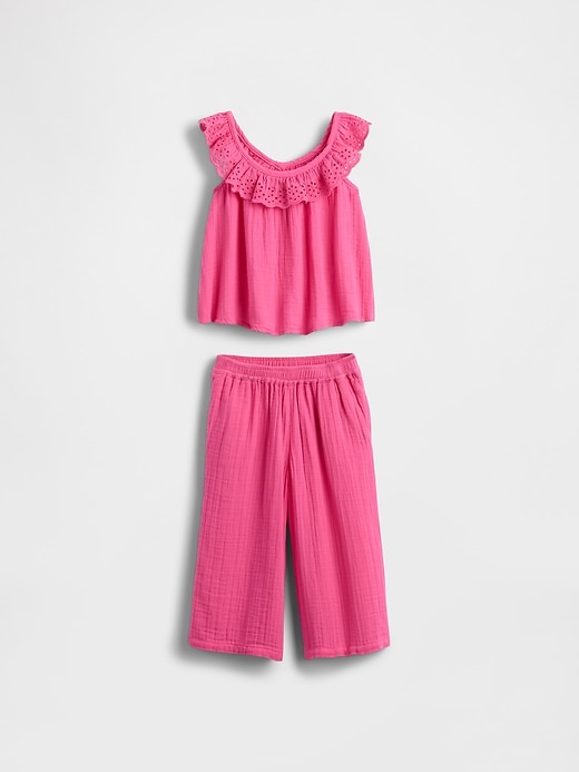 baby- und kleinkind-outfit-set aus gaze mit Ösen und rüschen